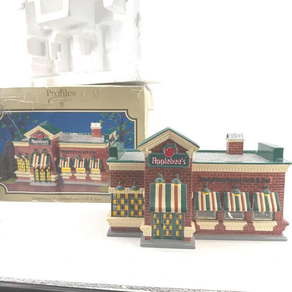 Department 56 Applebee's Village Building Houses Holiday Limited Edition 2004